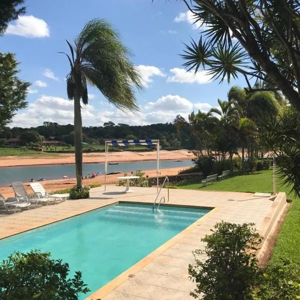 Casa de campo inteira de frente pra Represa Avaré