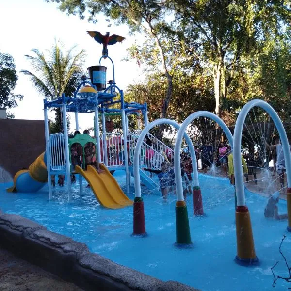 ALDEIA DO LAGO C204- com cozinha , churrasqueira e bebidas liberadas no parque aquático, internet banda larga, ponto recarga de carro elétrico