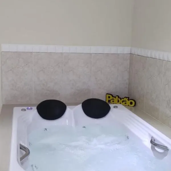 Linda casa com piscina