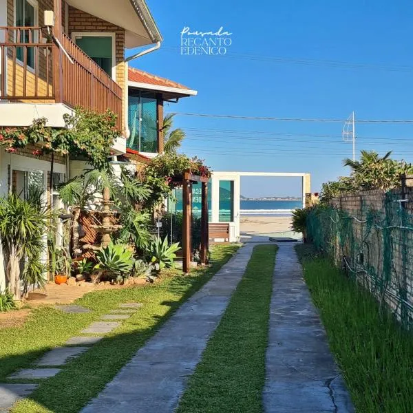 Pousada Recanto Edênico - à beira mar da Praia Ponta do Papagaio, Palhoça SC