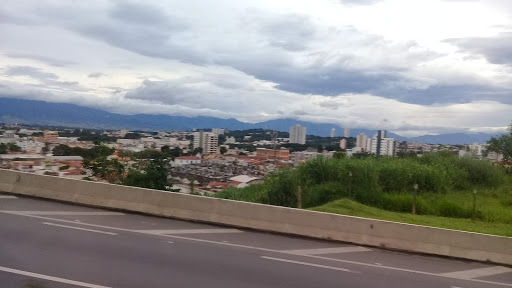 Hotéis e Pousadas com Hidro (Jacuzzi) em Guaratinguetá, São Paulo 2025